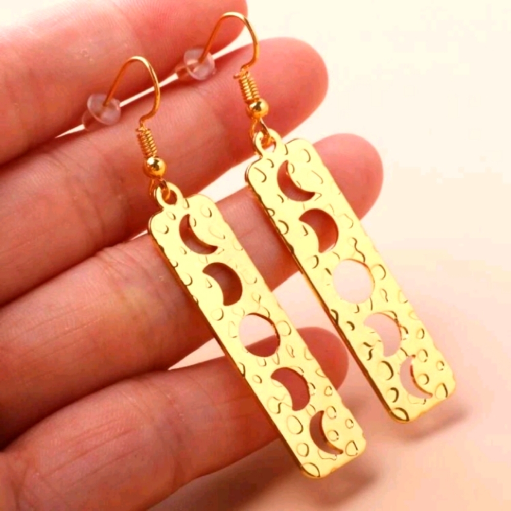 GOLD MOON EARRINGS NEW